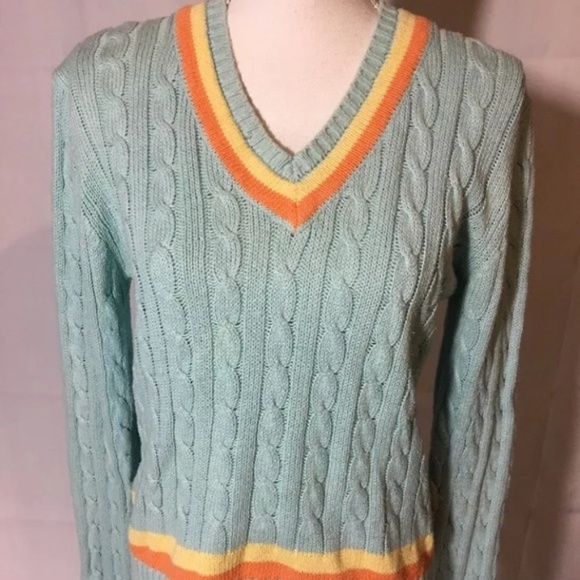 Fossil Sweaters - 🦋Fossil  Cable Knit V-neck sweater